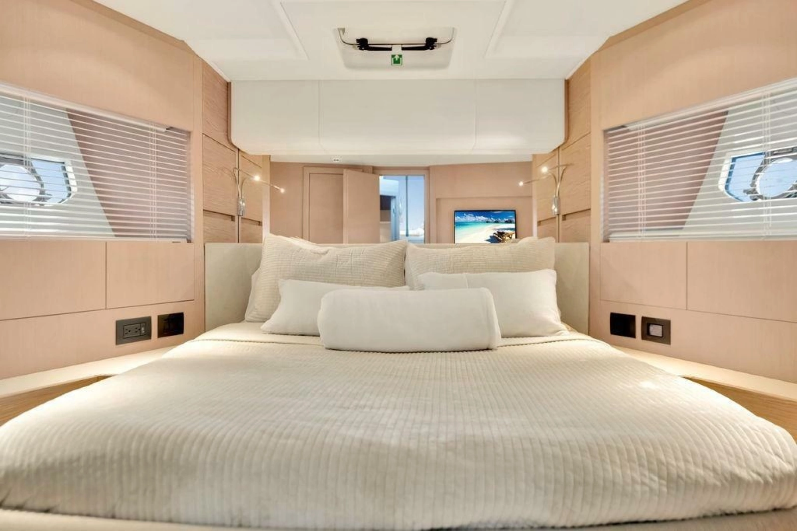 2021 Ferretti Yachts 500