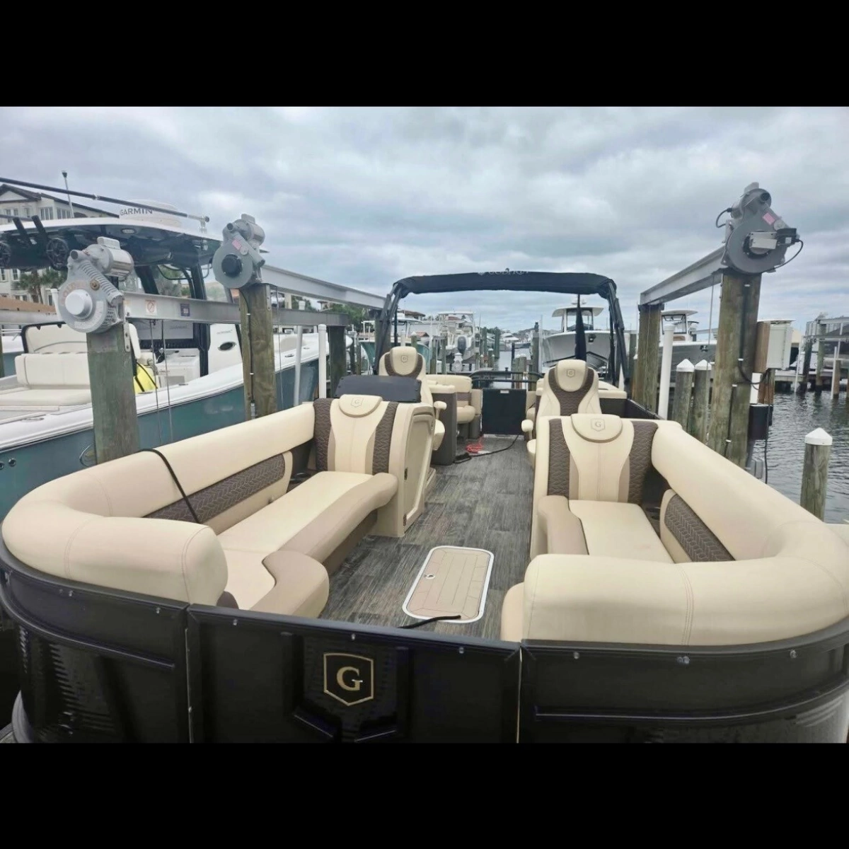 2022 Godfrey Monaco 255 SB