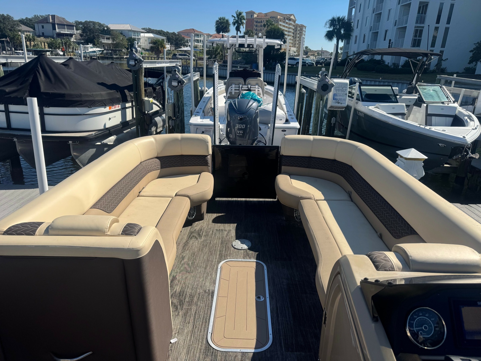 2022 Godfrey Monaco 255 SB