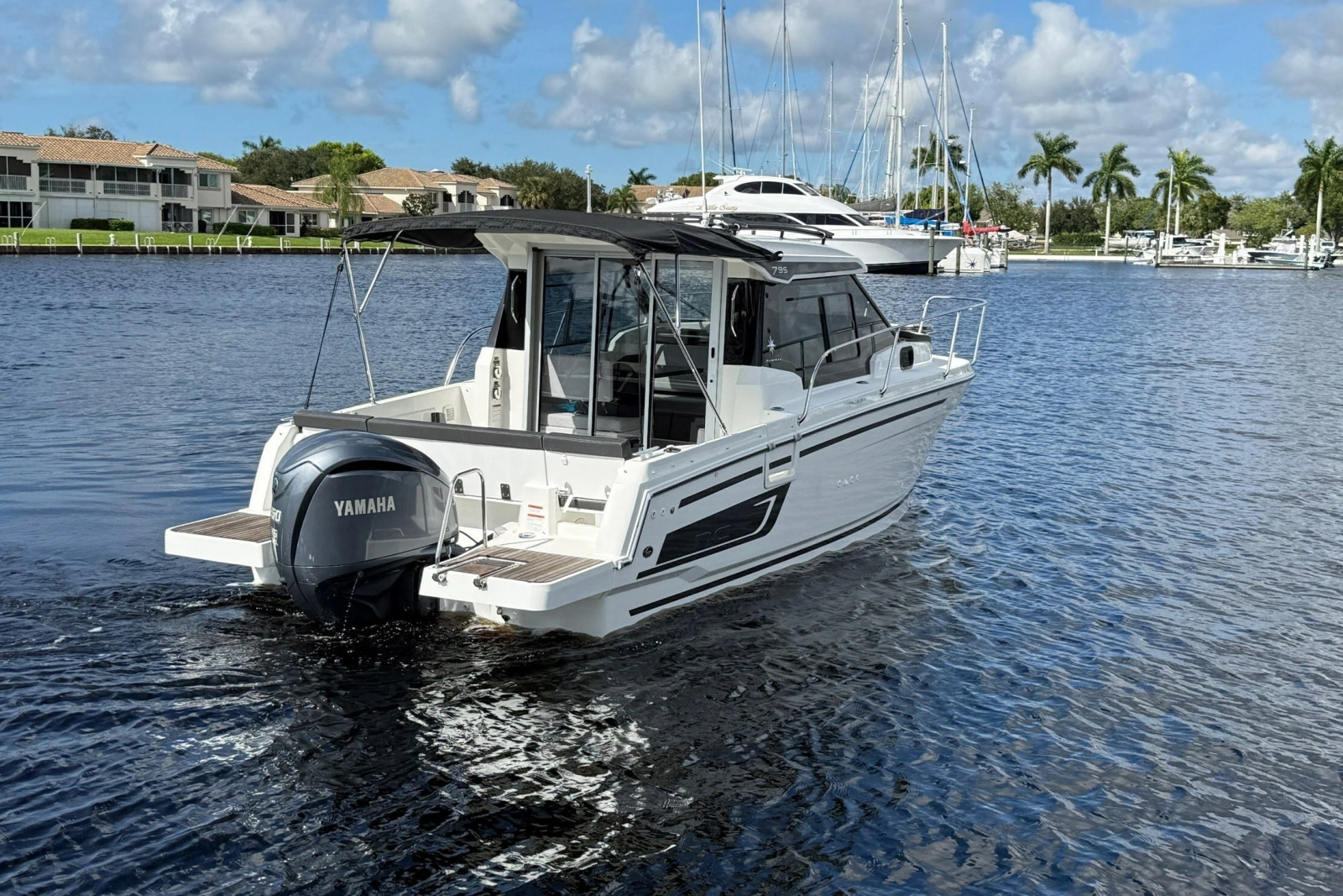 2022 Jeanneau NC 795 Series 2