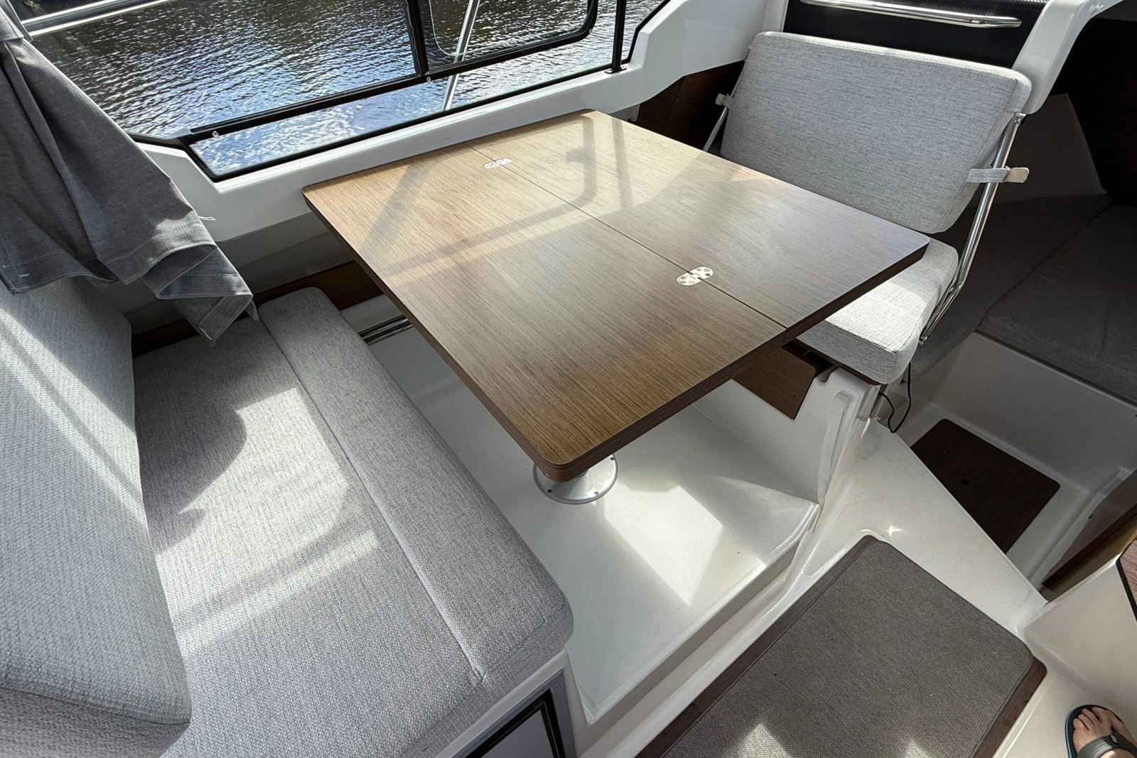 2022 Jeanneau NC 795 Series 2