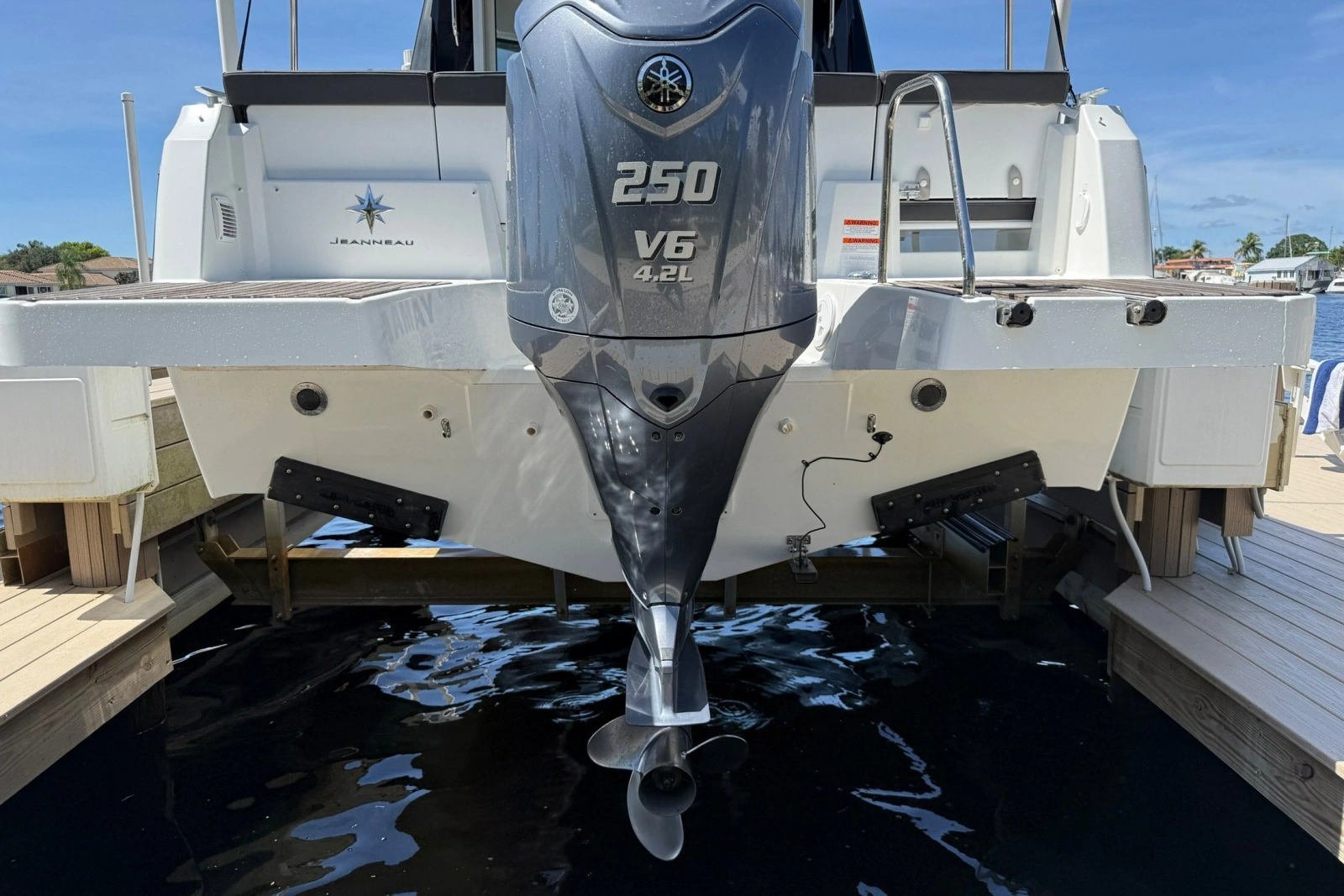 2022 Jeanneau NC 795 Series 2