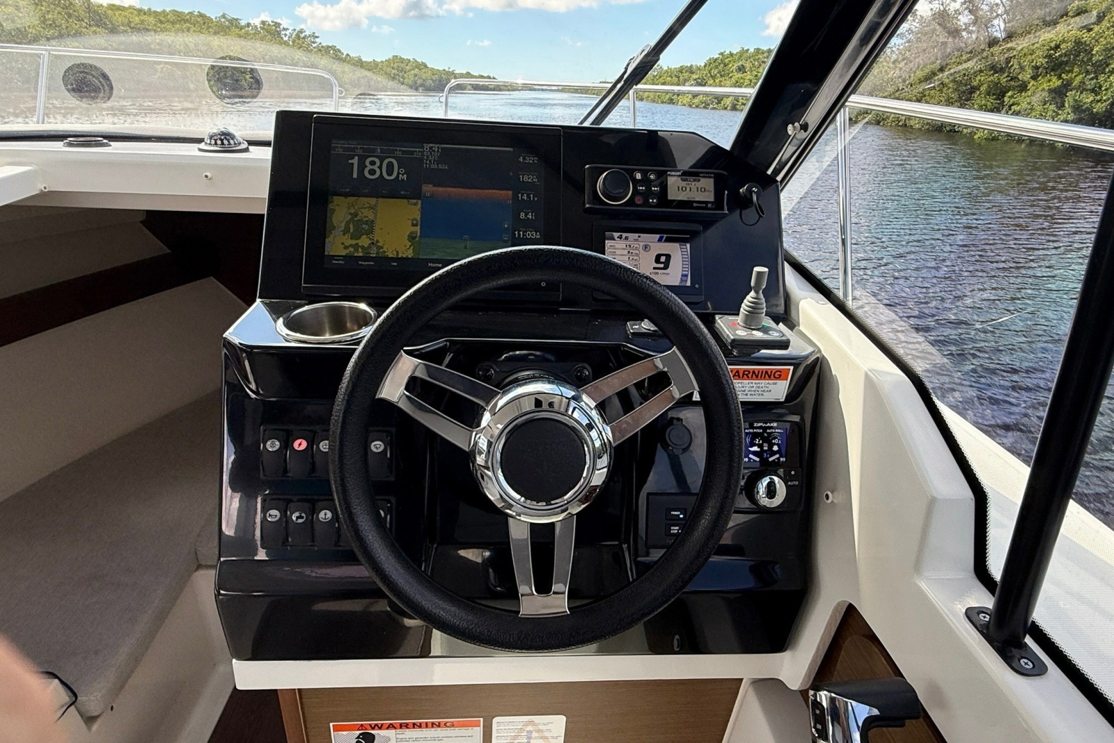 2022 Jeanneau NC 795 Series 2