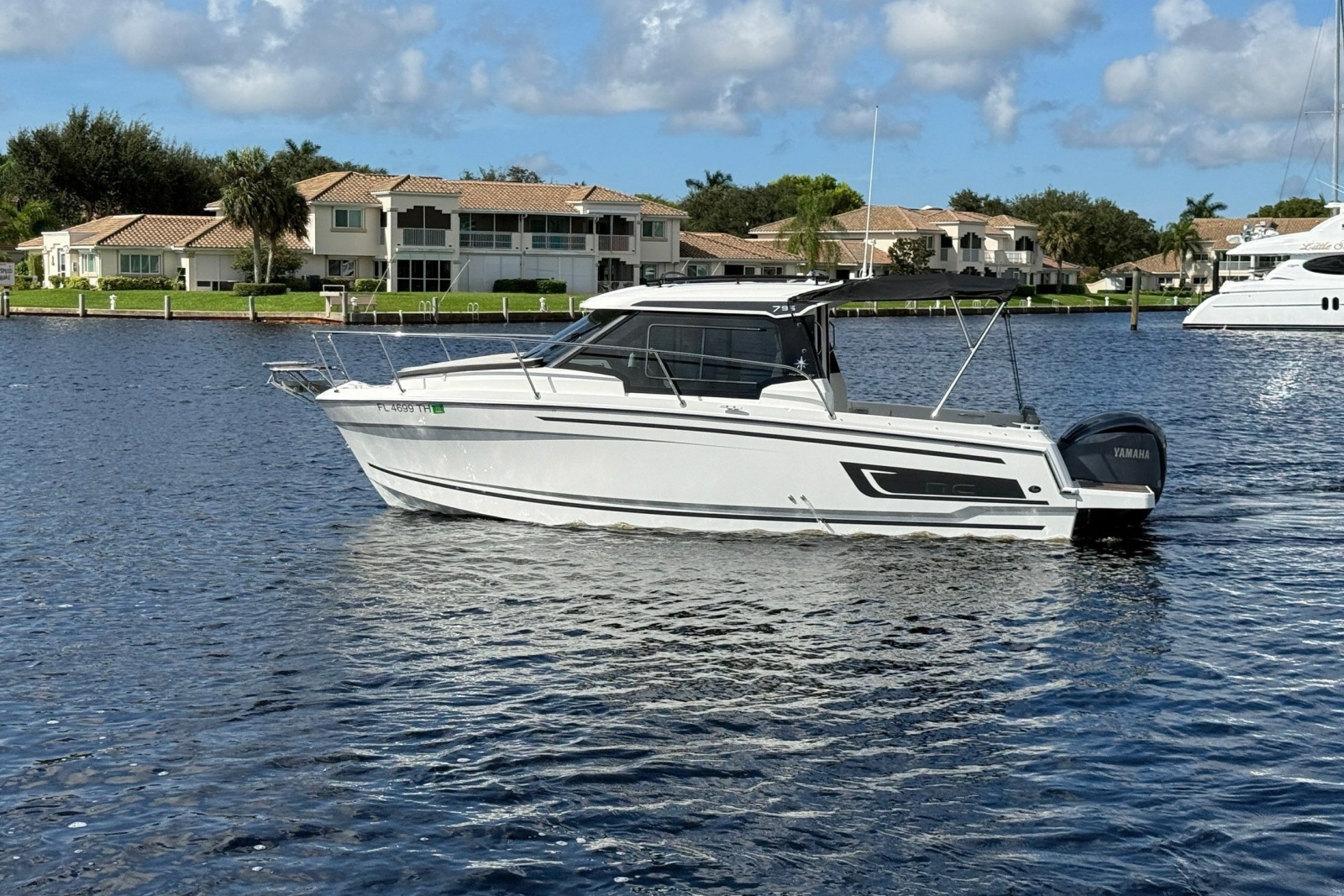 2022 Jeanneau NC 795 Series 2