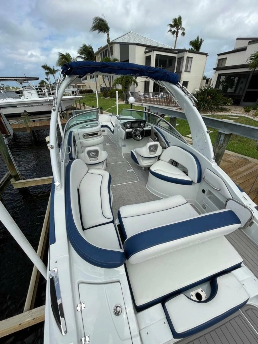 2021 Crownline 270 XSS