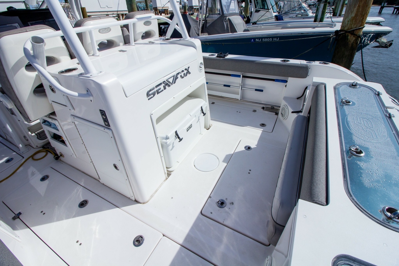 2019 Sea Fox 328 Commander — Cedar Wind