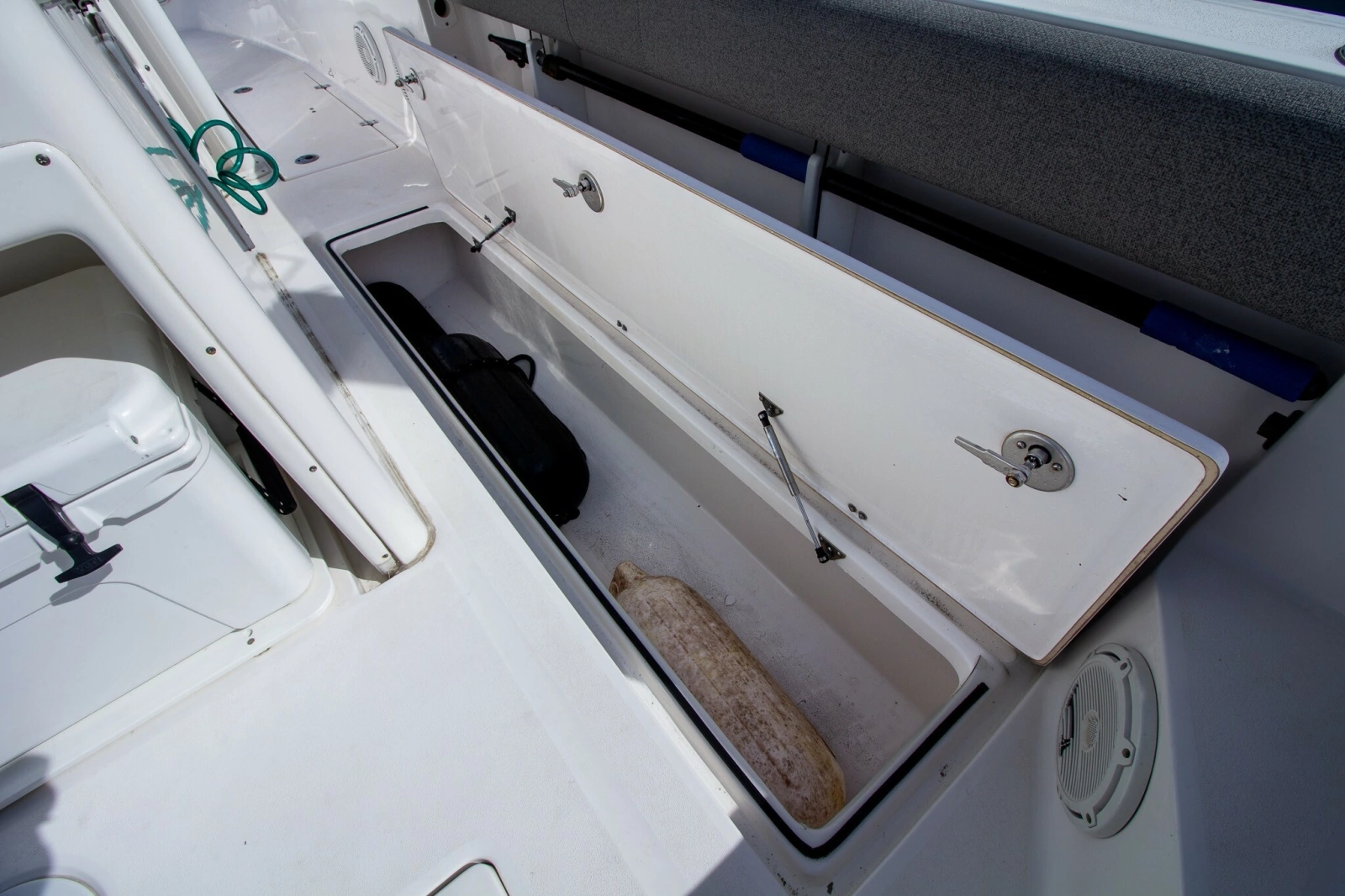 2019 Sea Fox 328 Commander