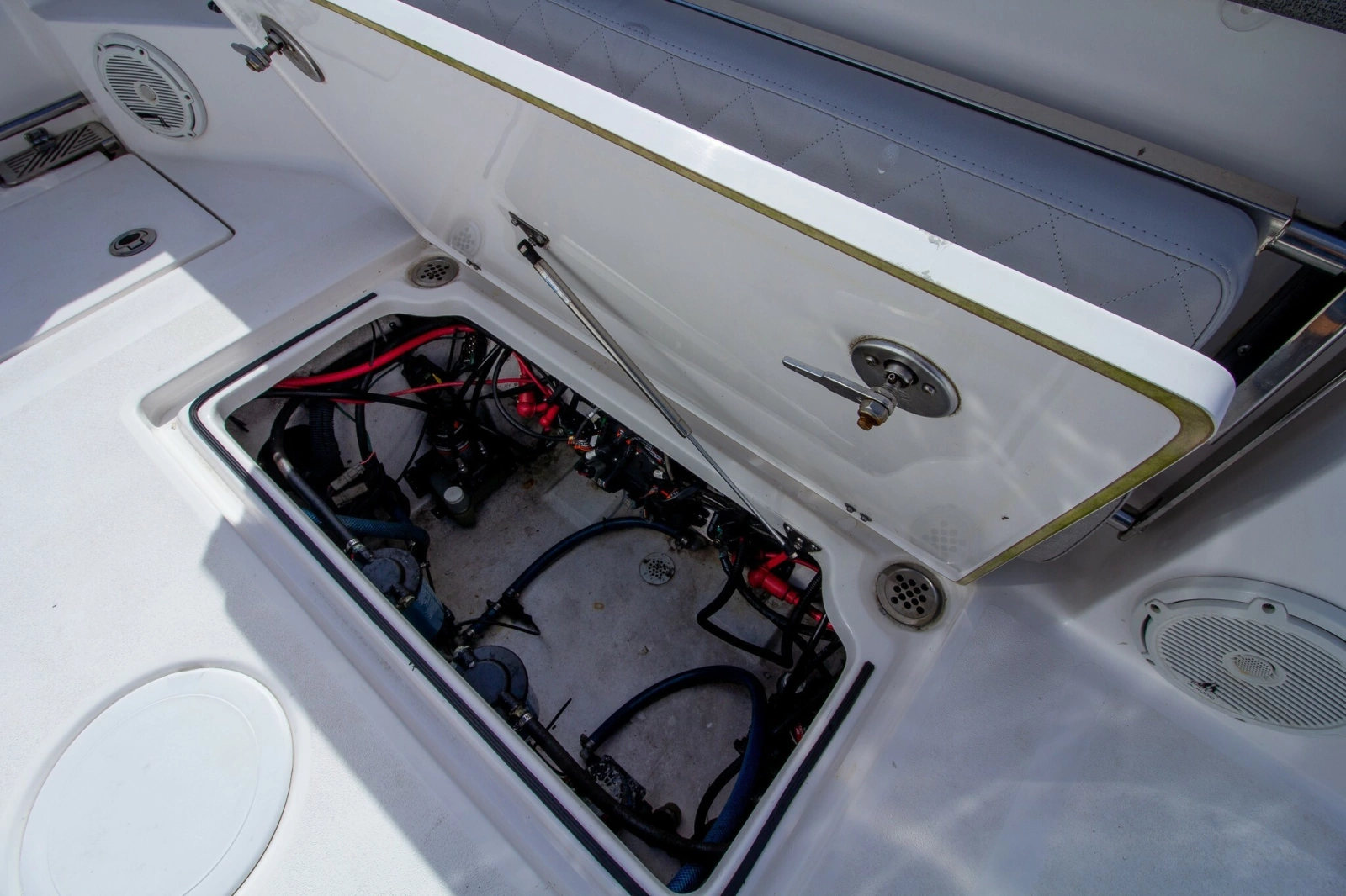 2019 Sea Fox 328 Commander