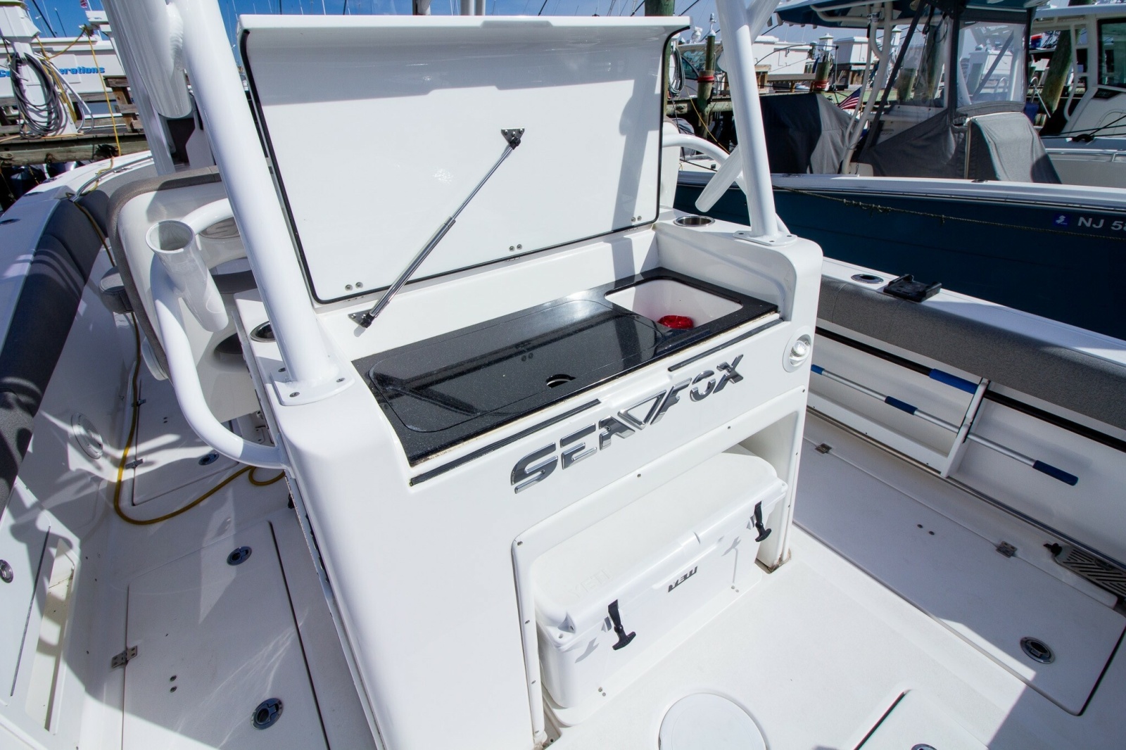 2019 Sea Fox 328 Commander — Cedar Wind