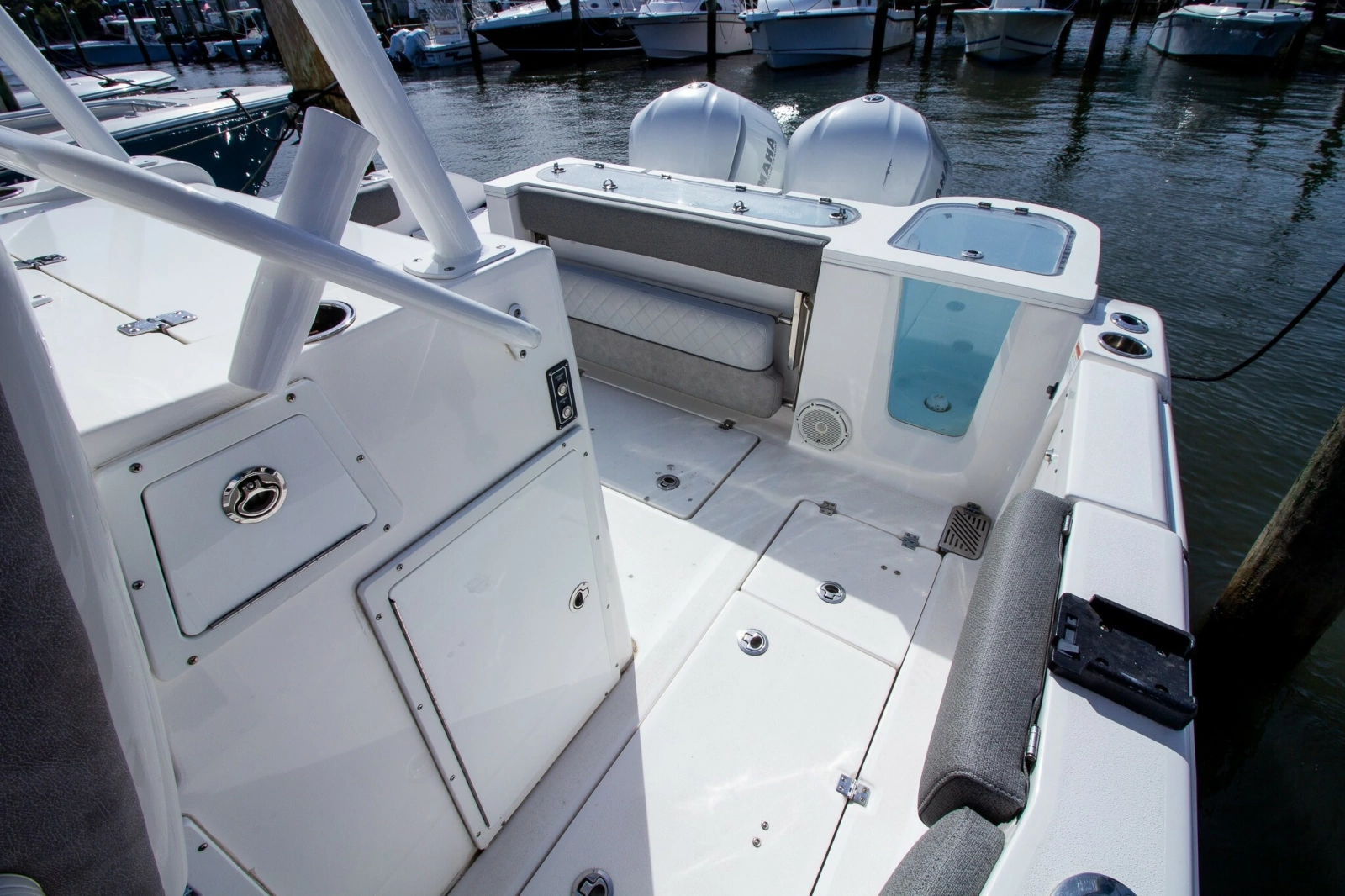 2019 Sea Fox 328 Commander