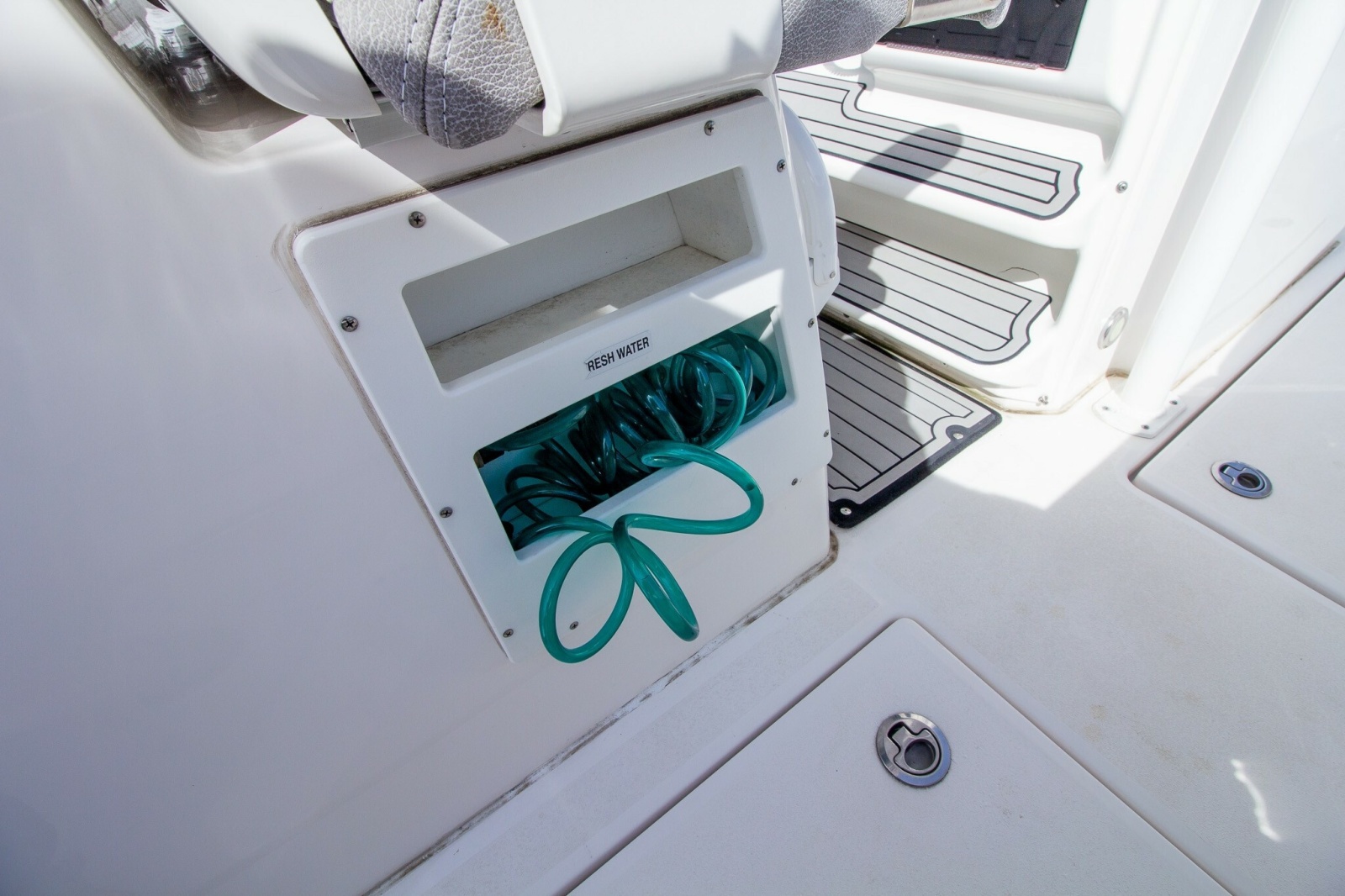 2019 Sea Fox 328 Commander — Cedar Wind