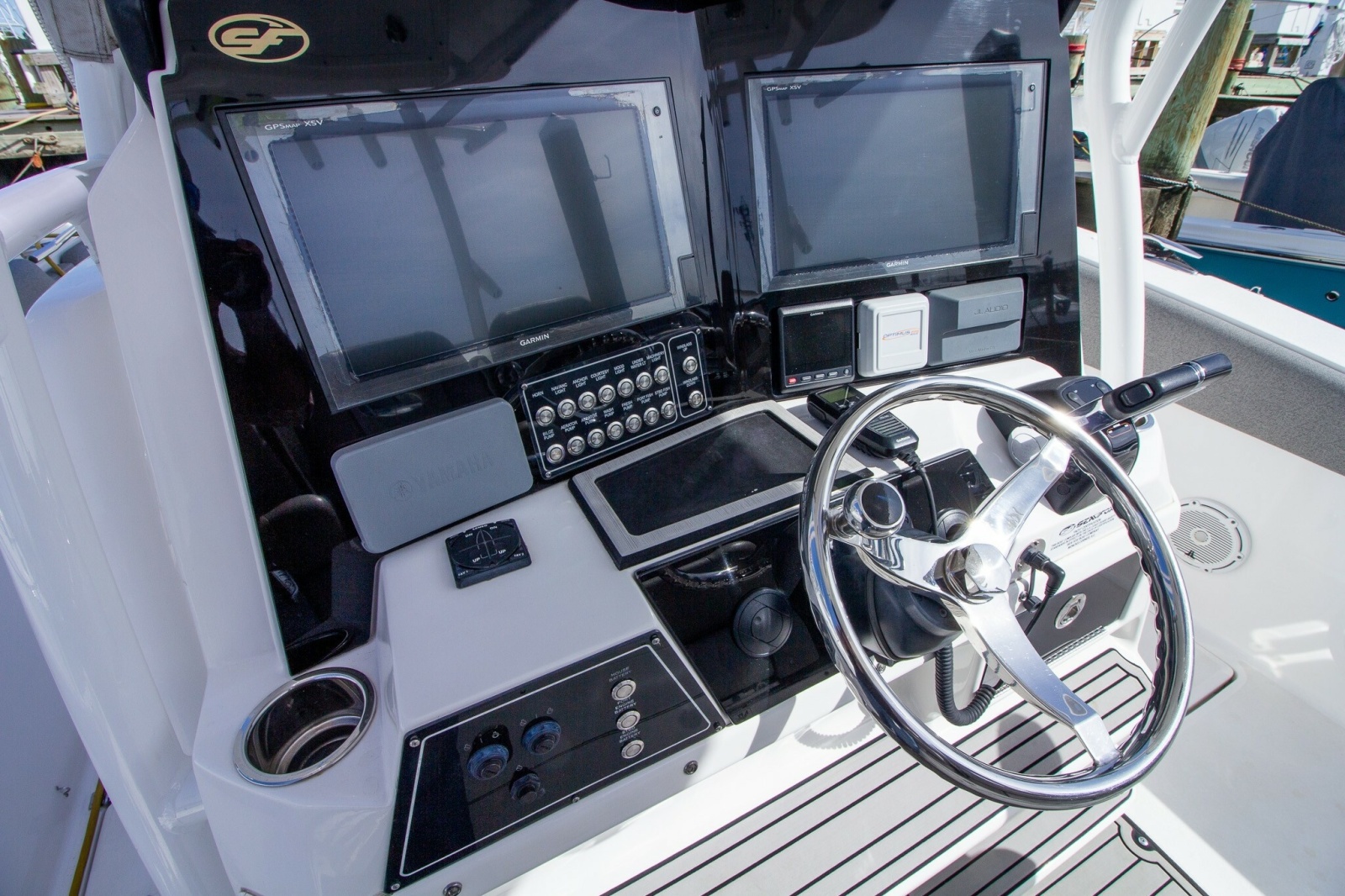 2019 Sea Fox 328 Commander — Cedar Wind