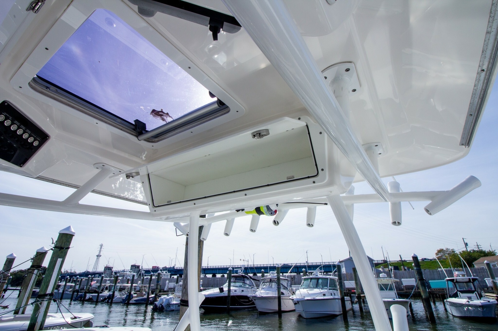 2019 Sea Fox 328 Commander — Cedar Wind