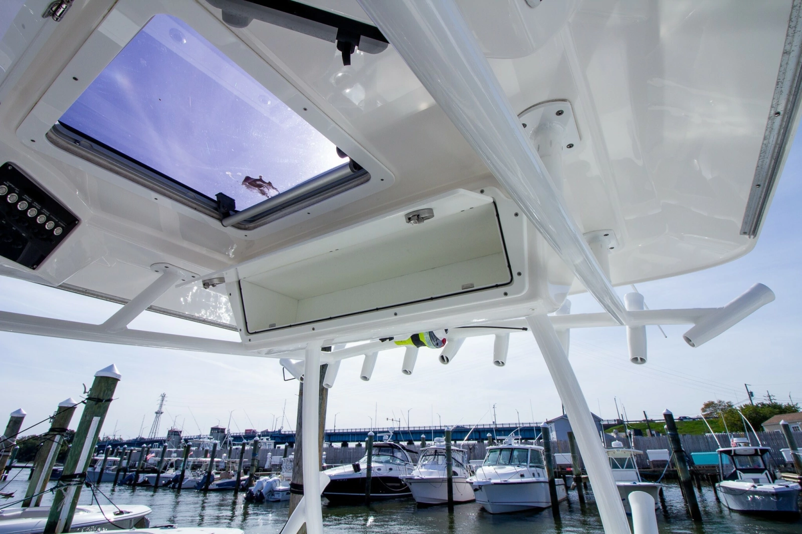 2019 Sea Fox 328 Commander