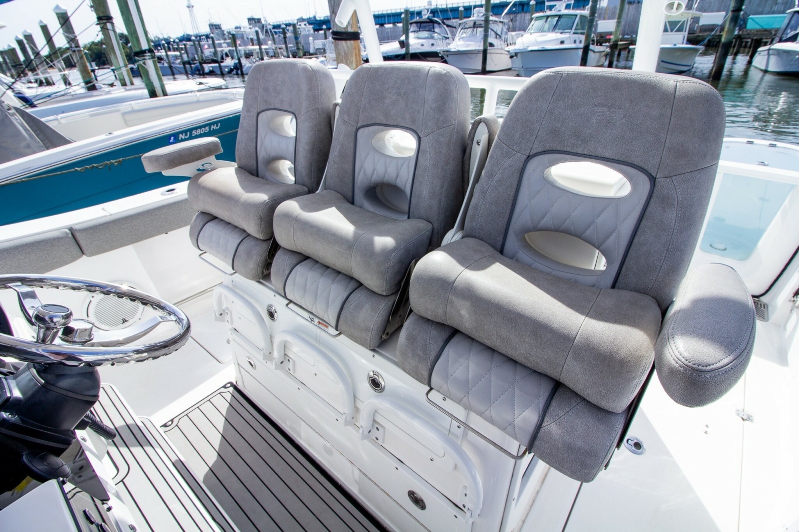 2019 Sea Fox 328 Commander — Cedar Wind
