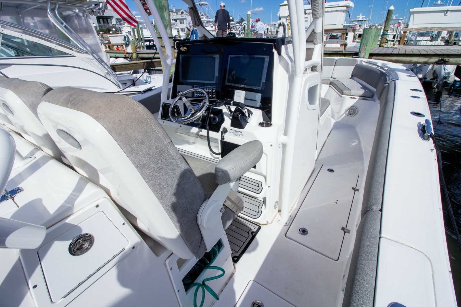 2019 Sea Fox 328 Commander — Cedar Wind