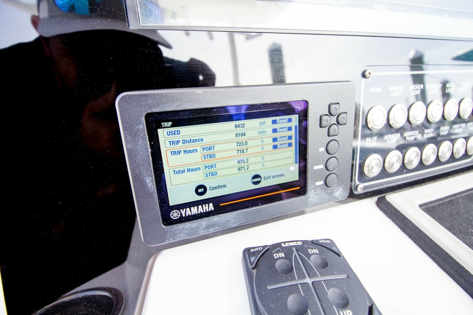 2019 Sea Fox 328 Commander — Cedar Wind