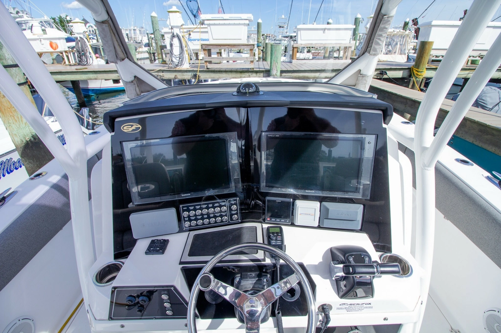 2019 Sea Fox 328 Commander