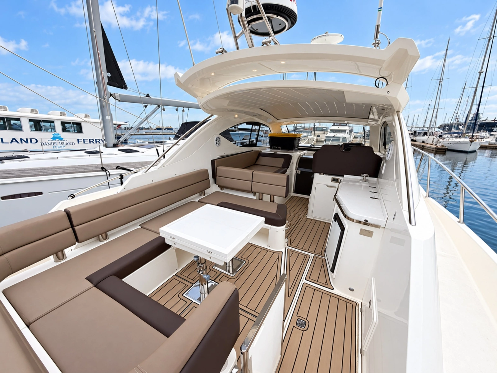 2017 Galeon 385 HTS