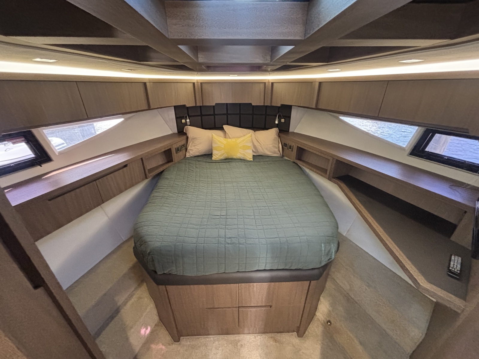 2019 Galeon 485 HTS — Wild Side