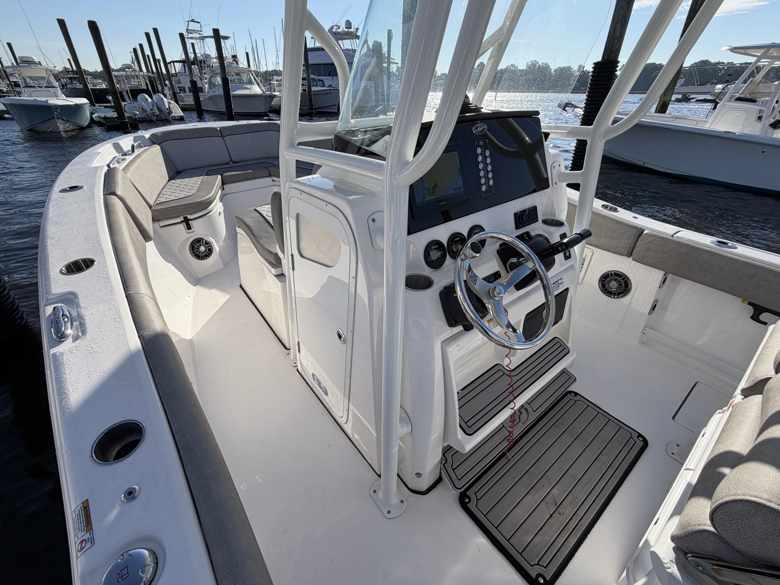 2023 Sea Fox 268 Commander