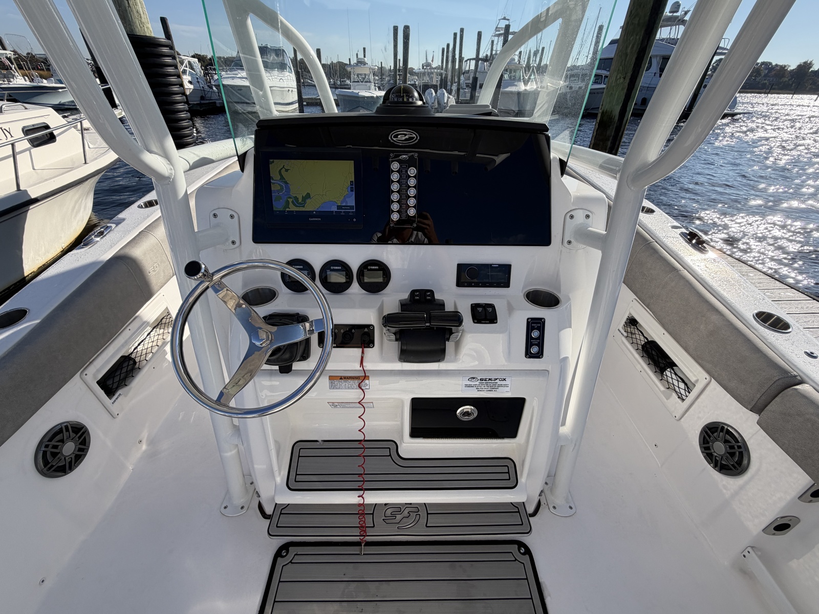 2023 Sea Fox 268 Commander