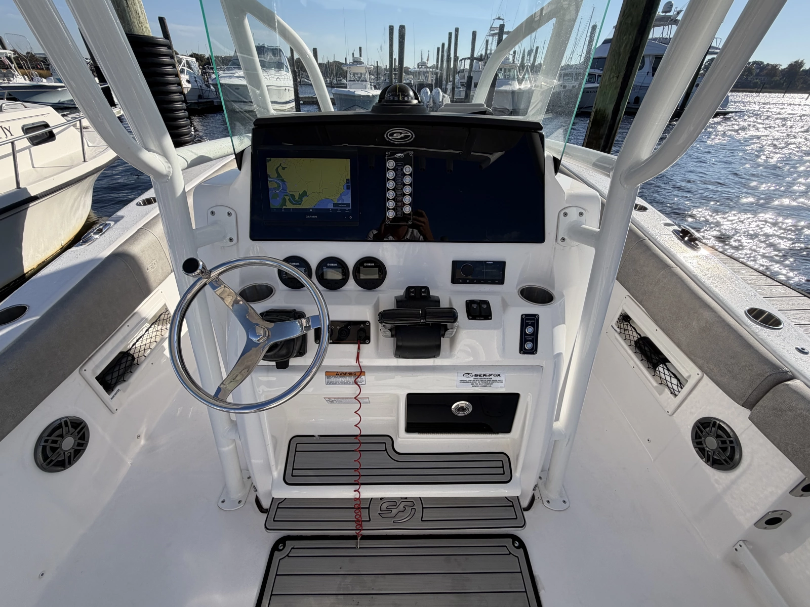 2023 Sea Fox 268 Commander