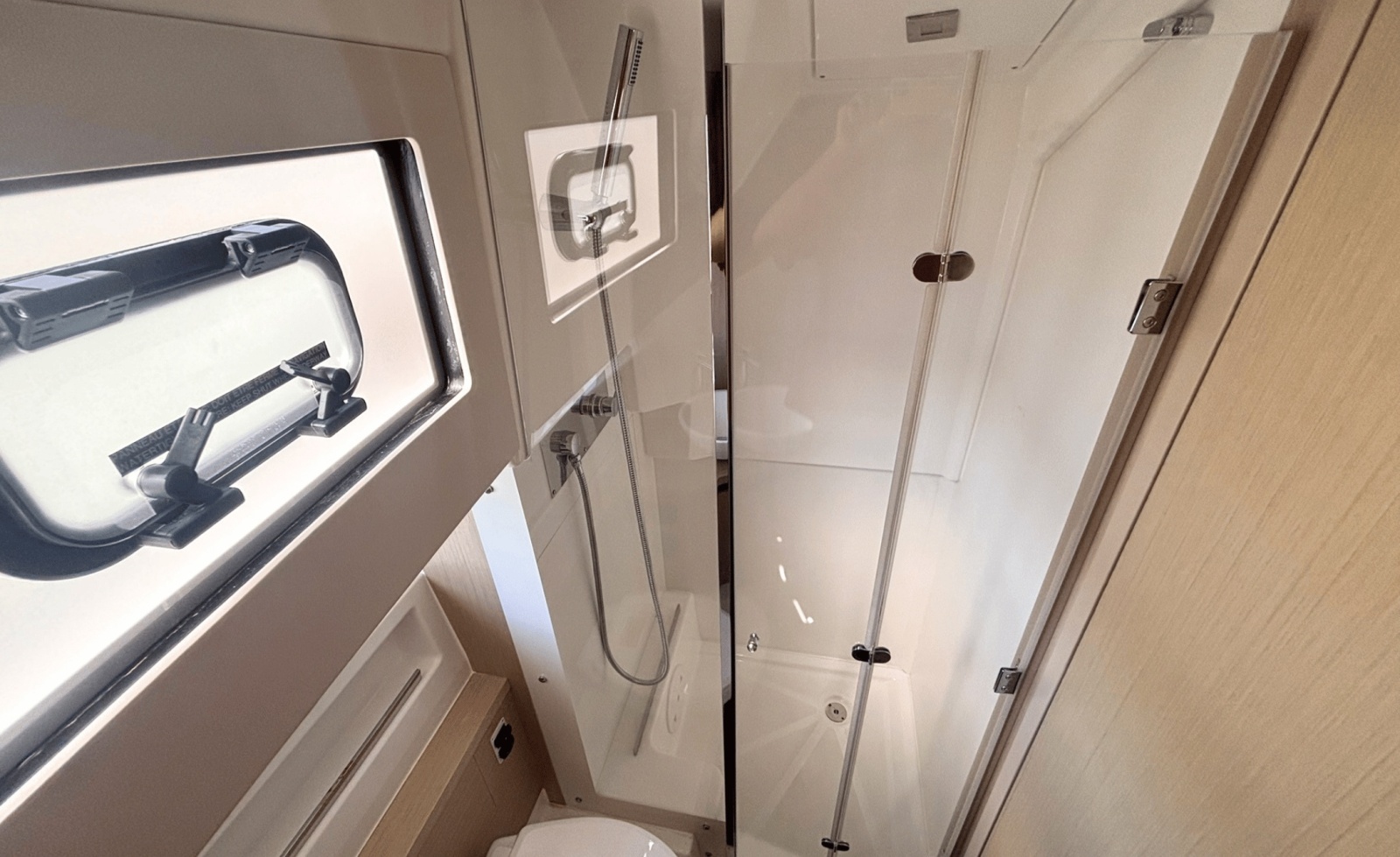 2025 Jeanneau DB37