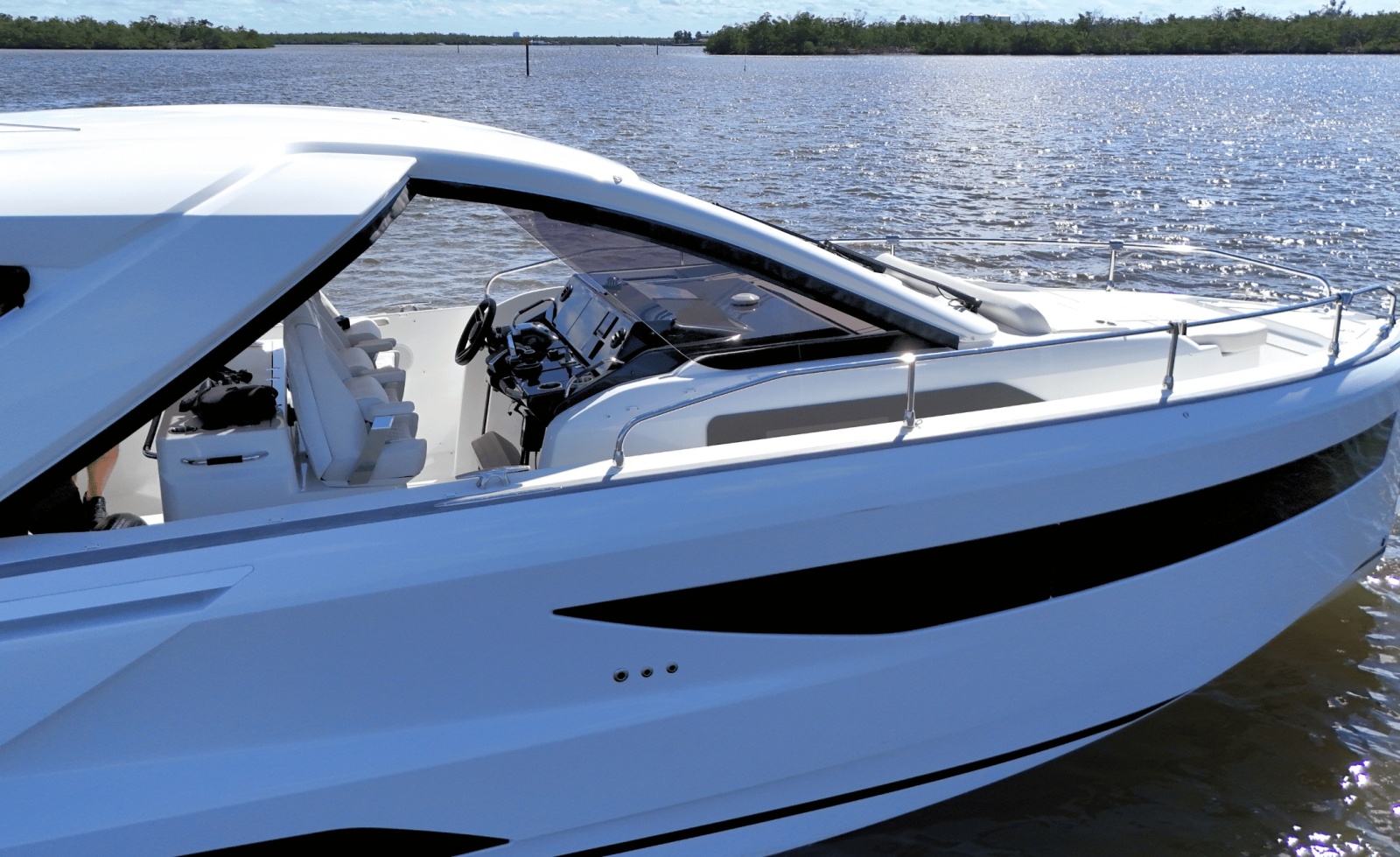 2025 Jeanneau DB37