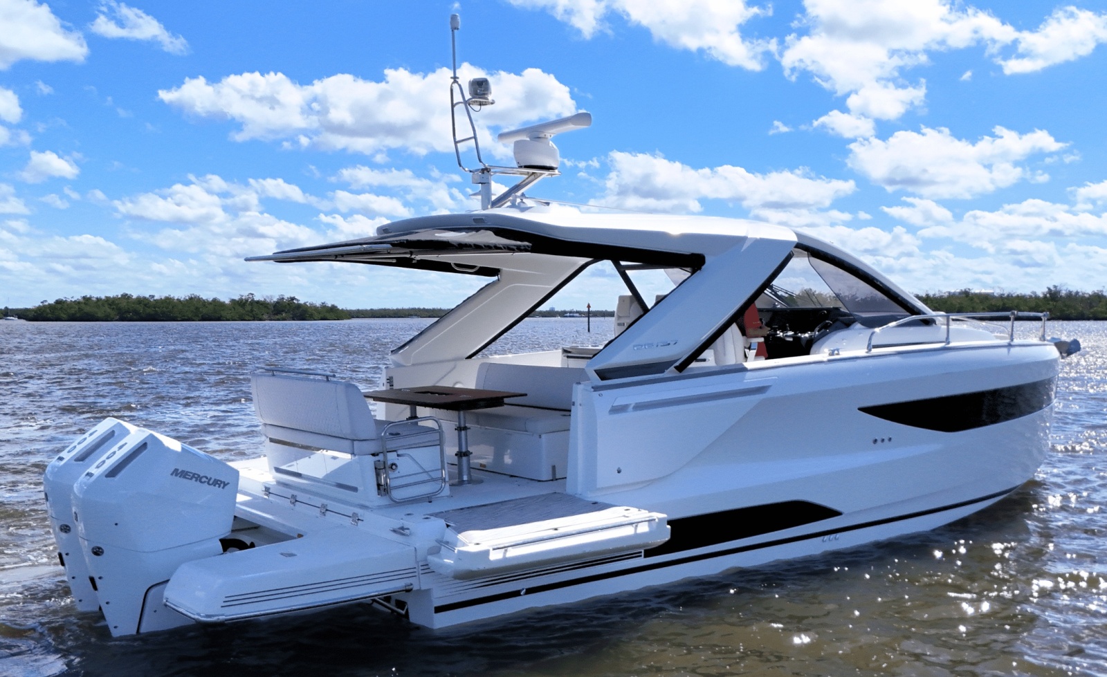 2025 Jeanneau DB37
