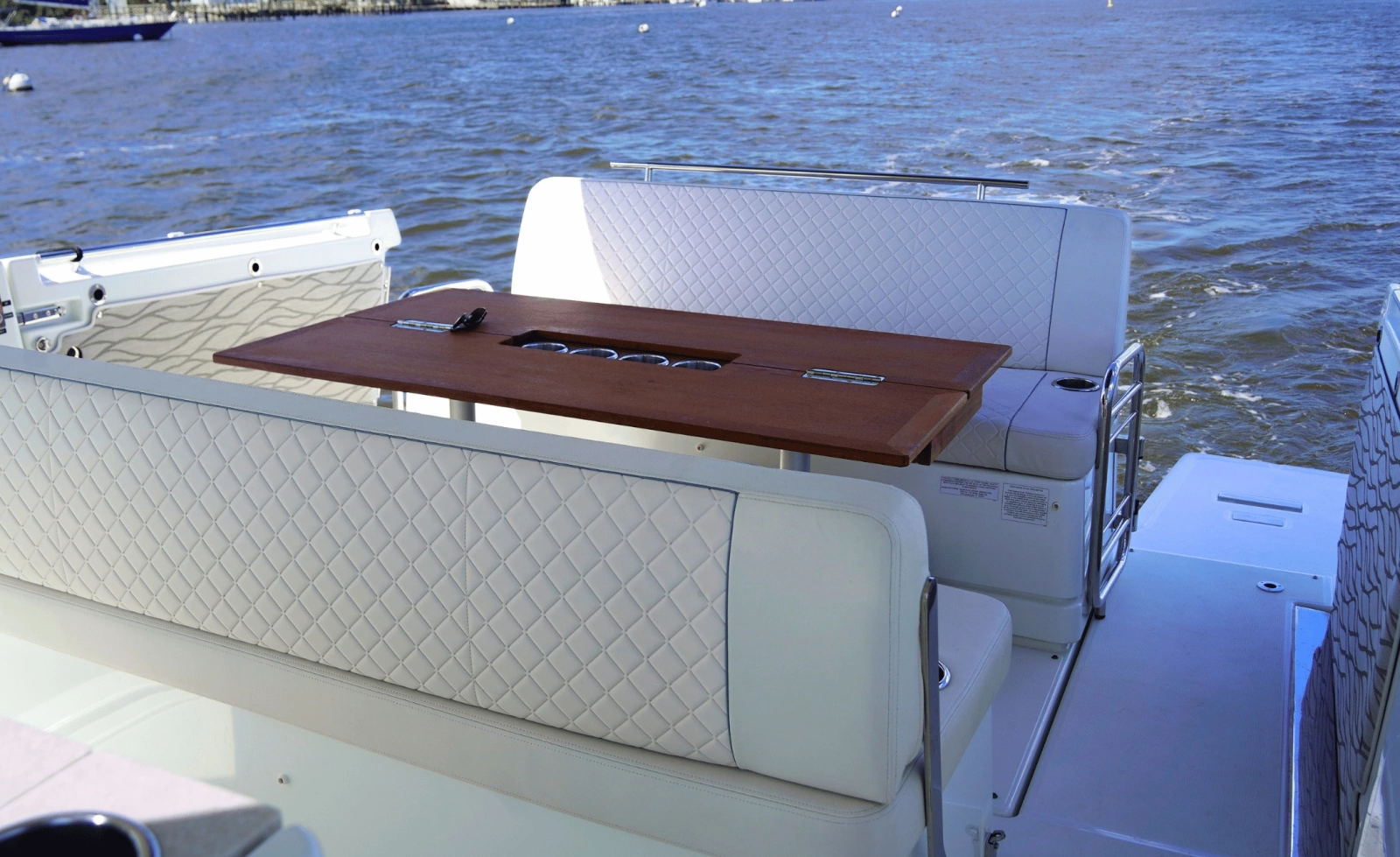 2025 Jeanneau DB37