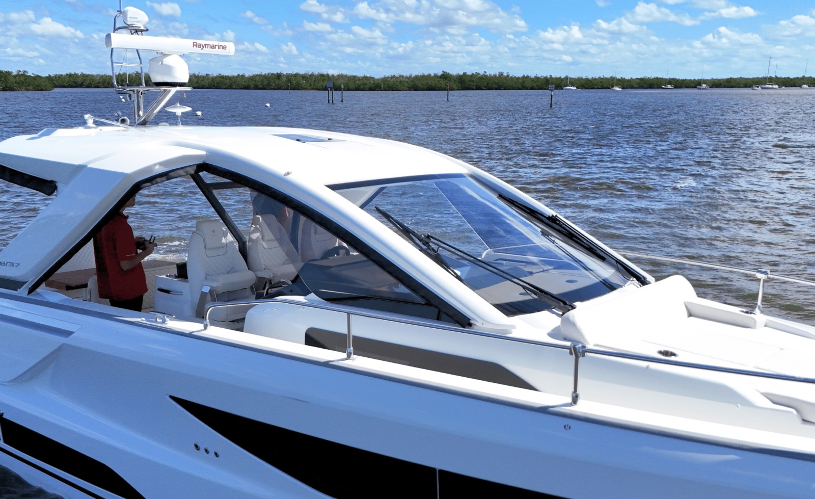 2025 Jeanneau DB37