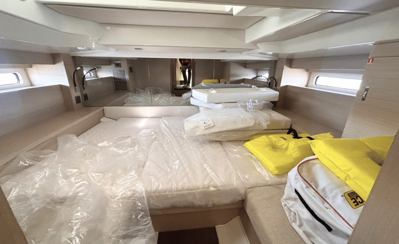 2025 Jeanneau DB37