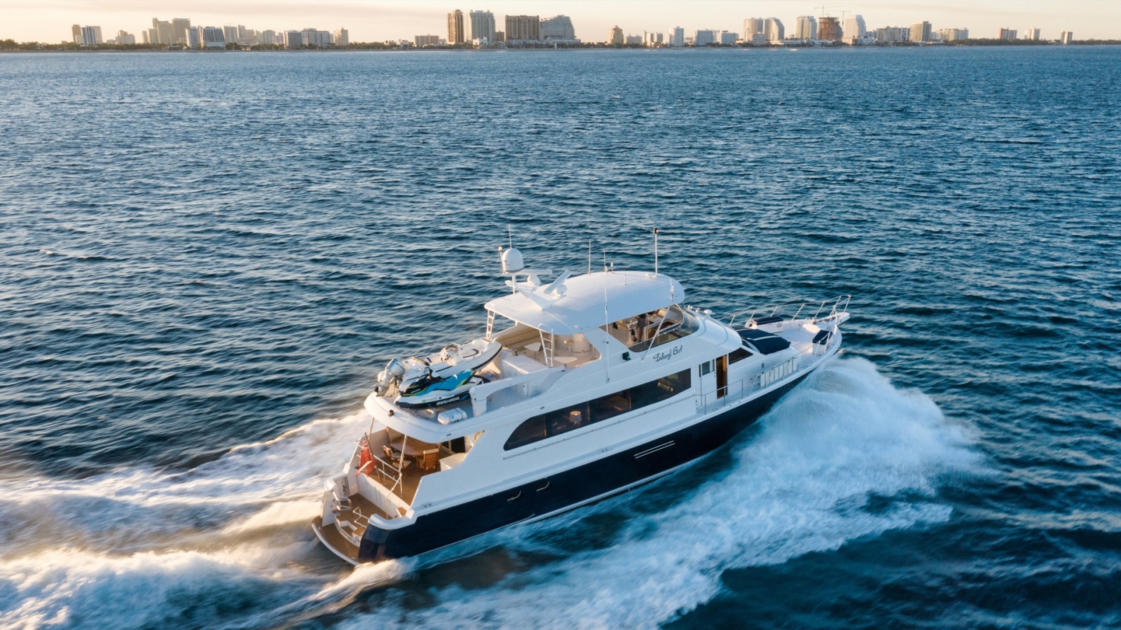 2002 Hatteras CPMY — Vita Brevis