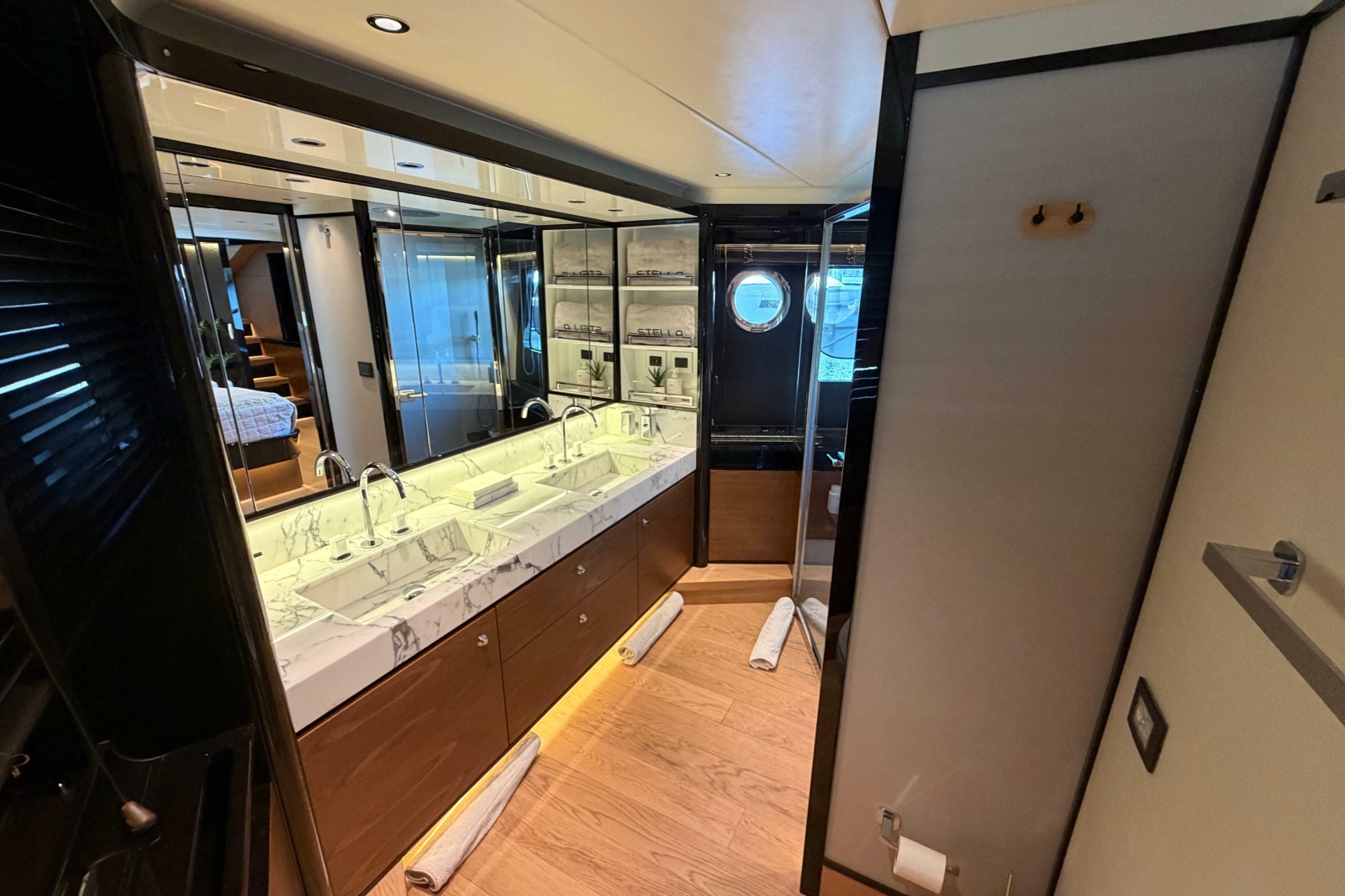 2024 Absolute Navetta 75 — STELLA