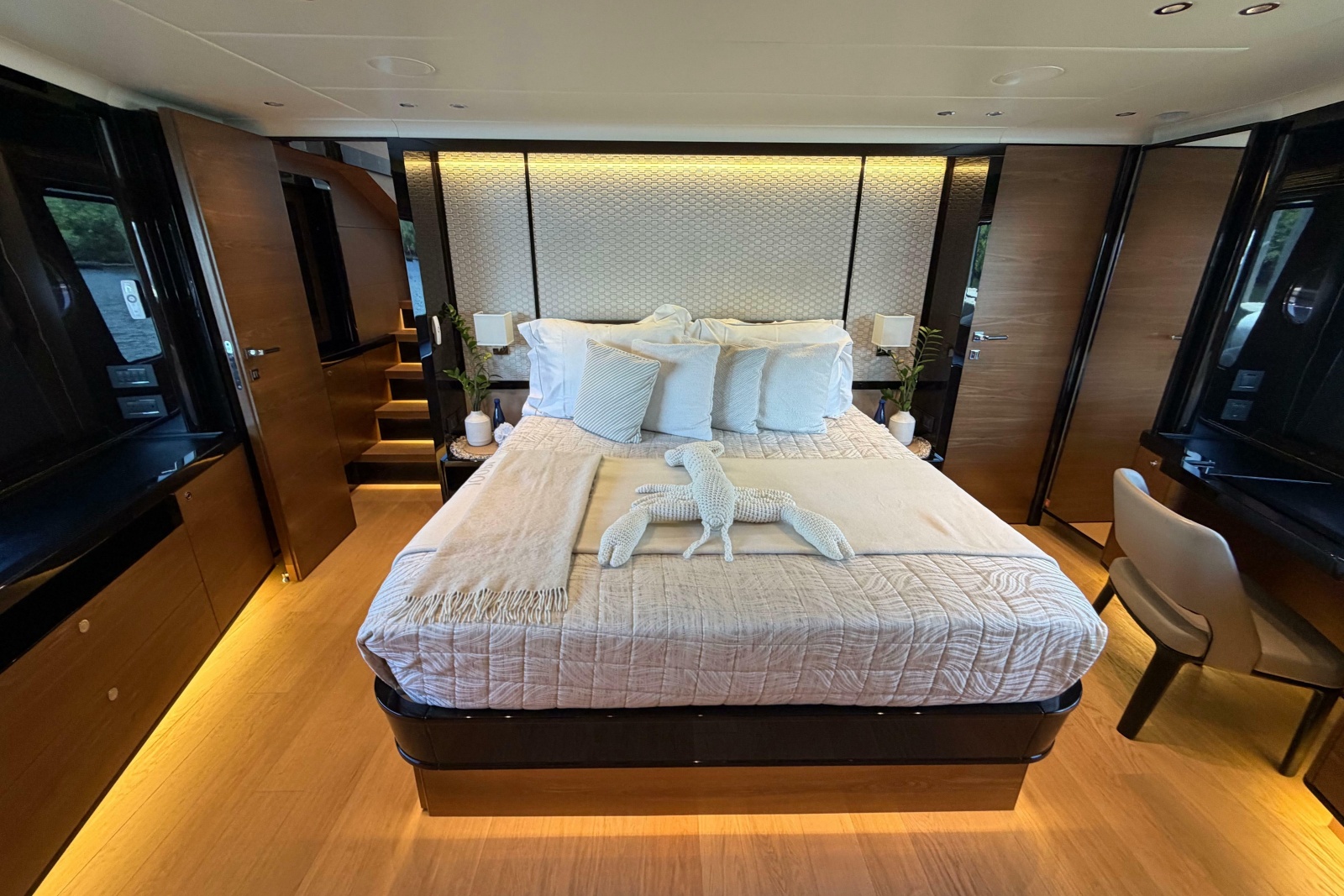 2024 Absolute Navetta 75 — STELLA