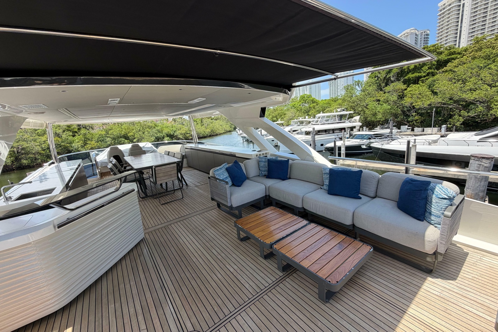 2024 Absolute Navetta 75 — STELLA