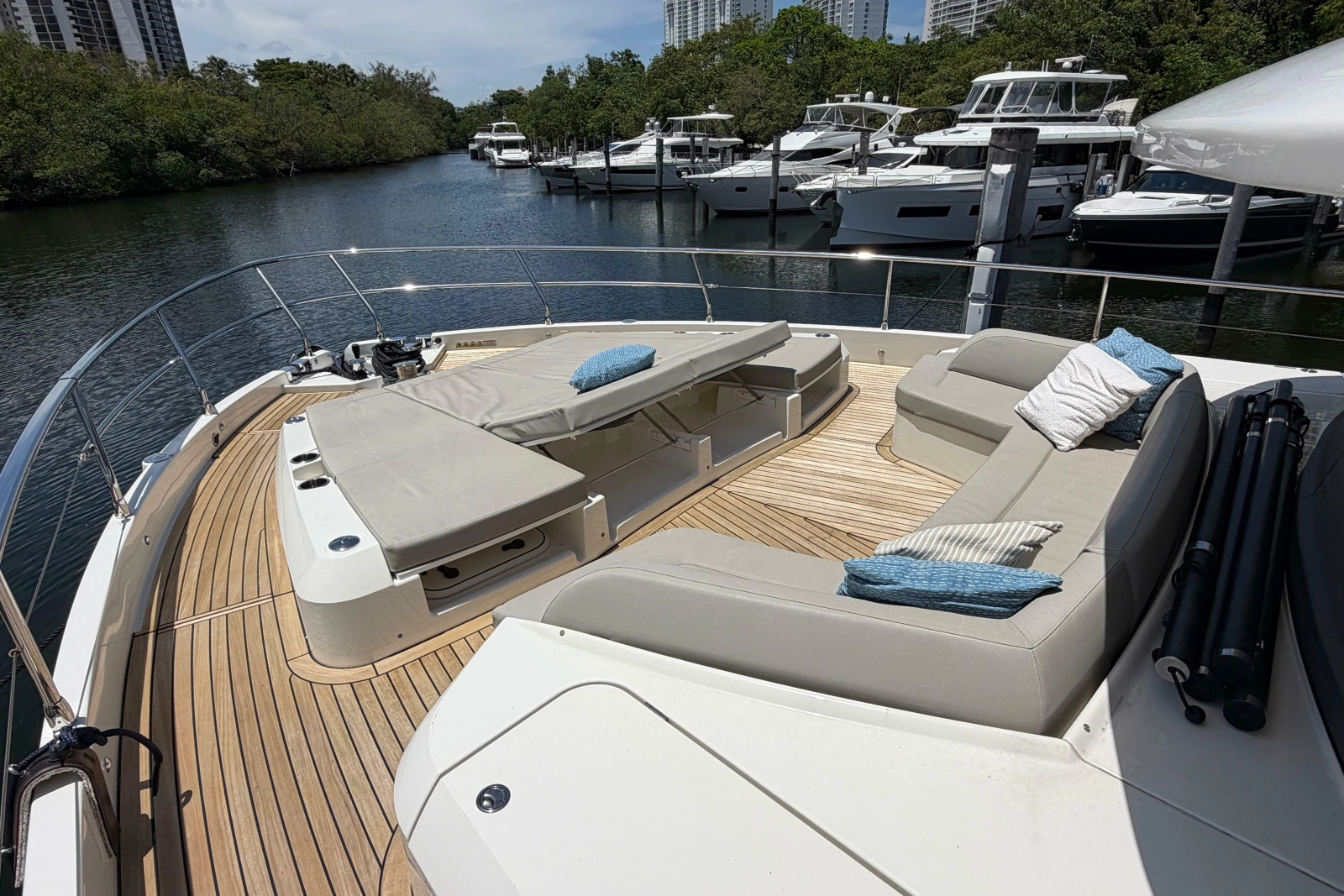 2024 Absolute Navetta 75