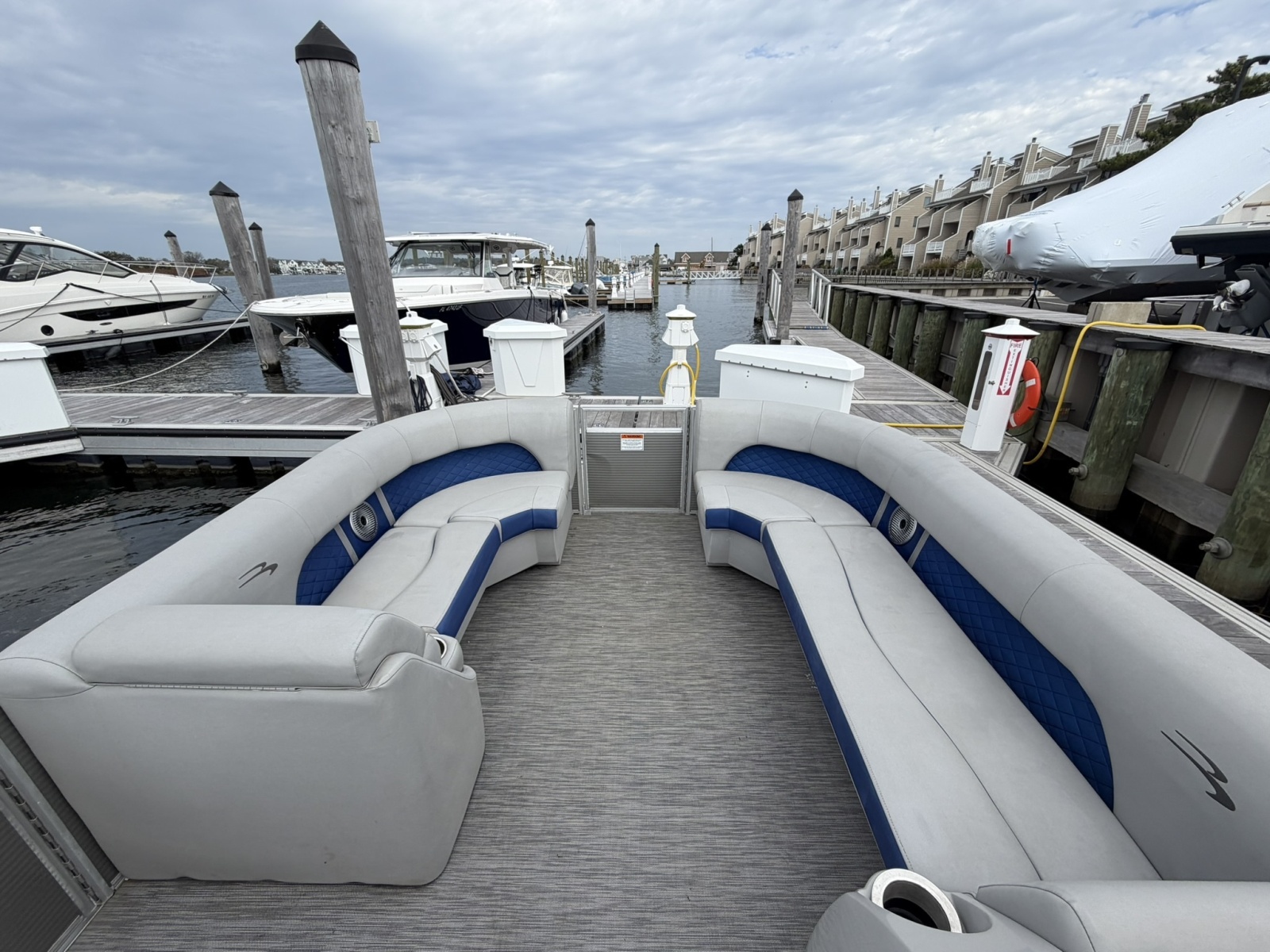 2021 Bennington 23 SBRXP