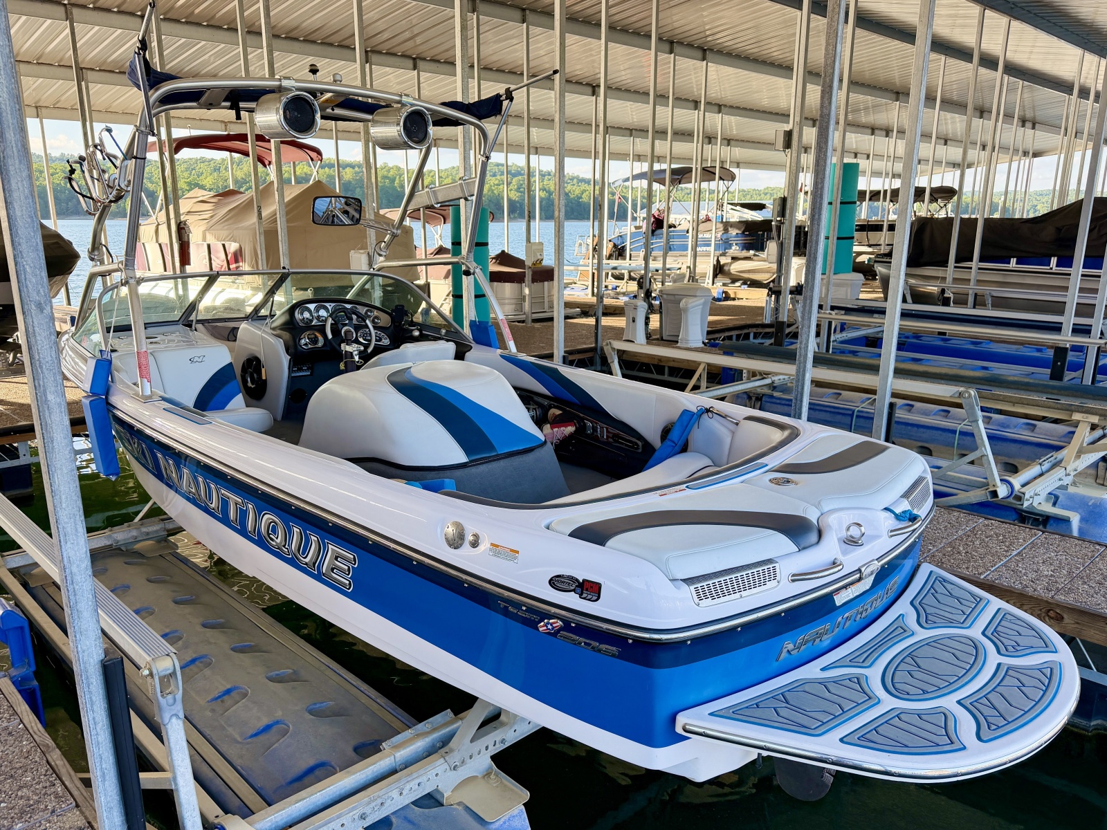 2009 Correct Craft Ski Nautique 206 Team Edition