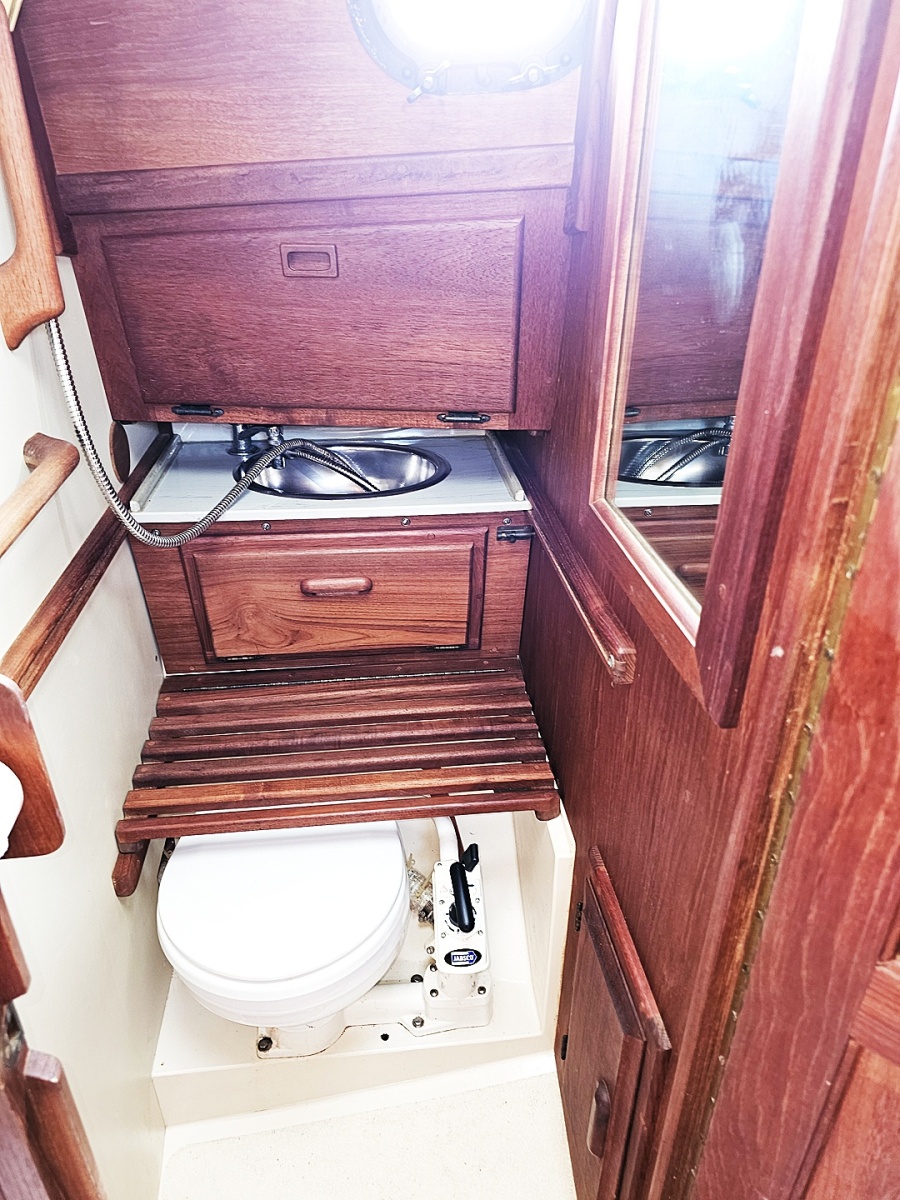 1980 Pacific Seacraft Orion 27