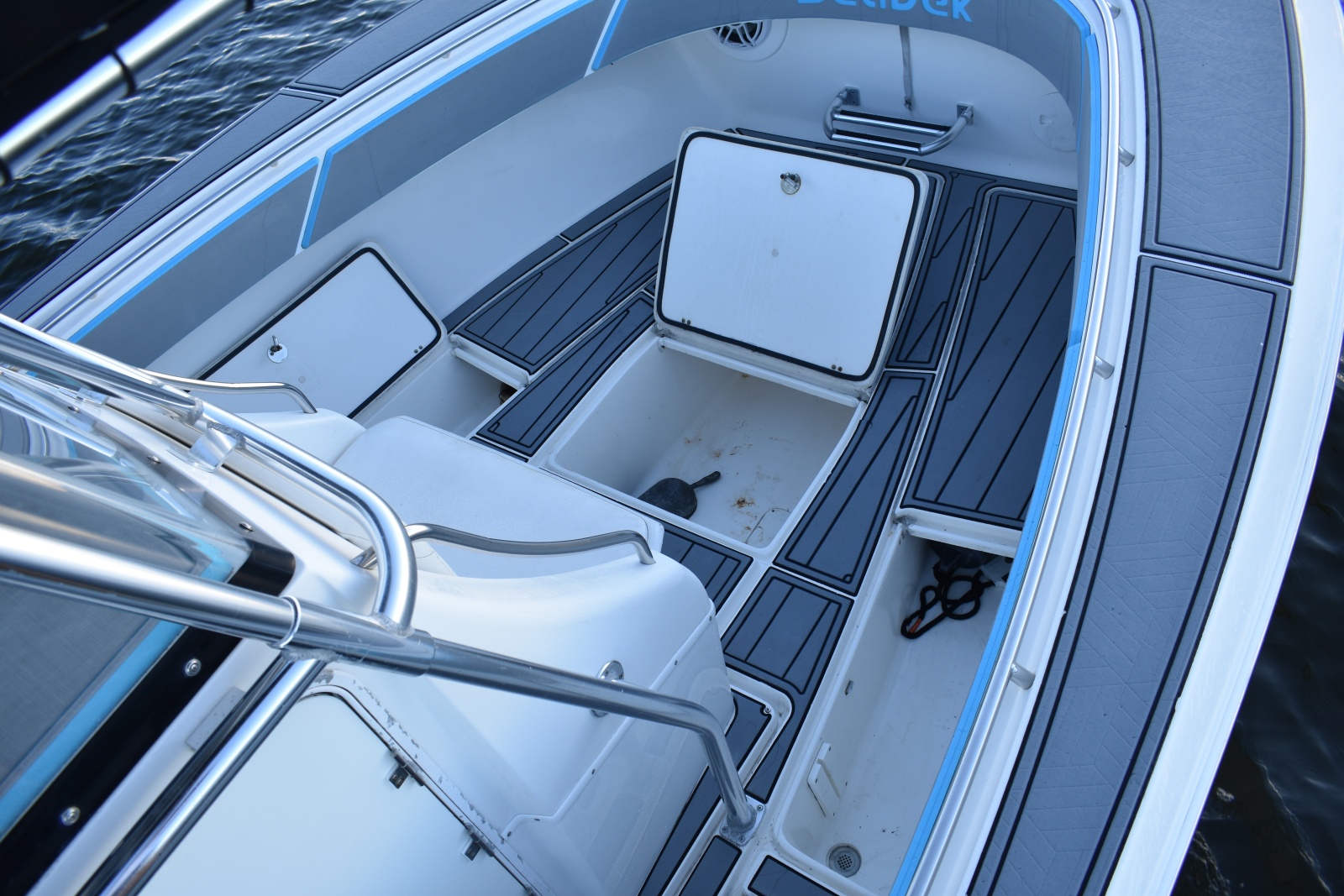 2008 Fountain 32 CC