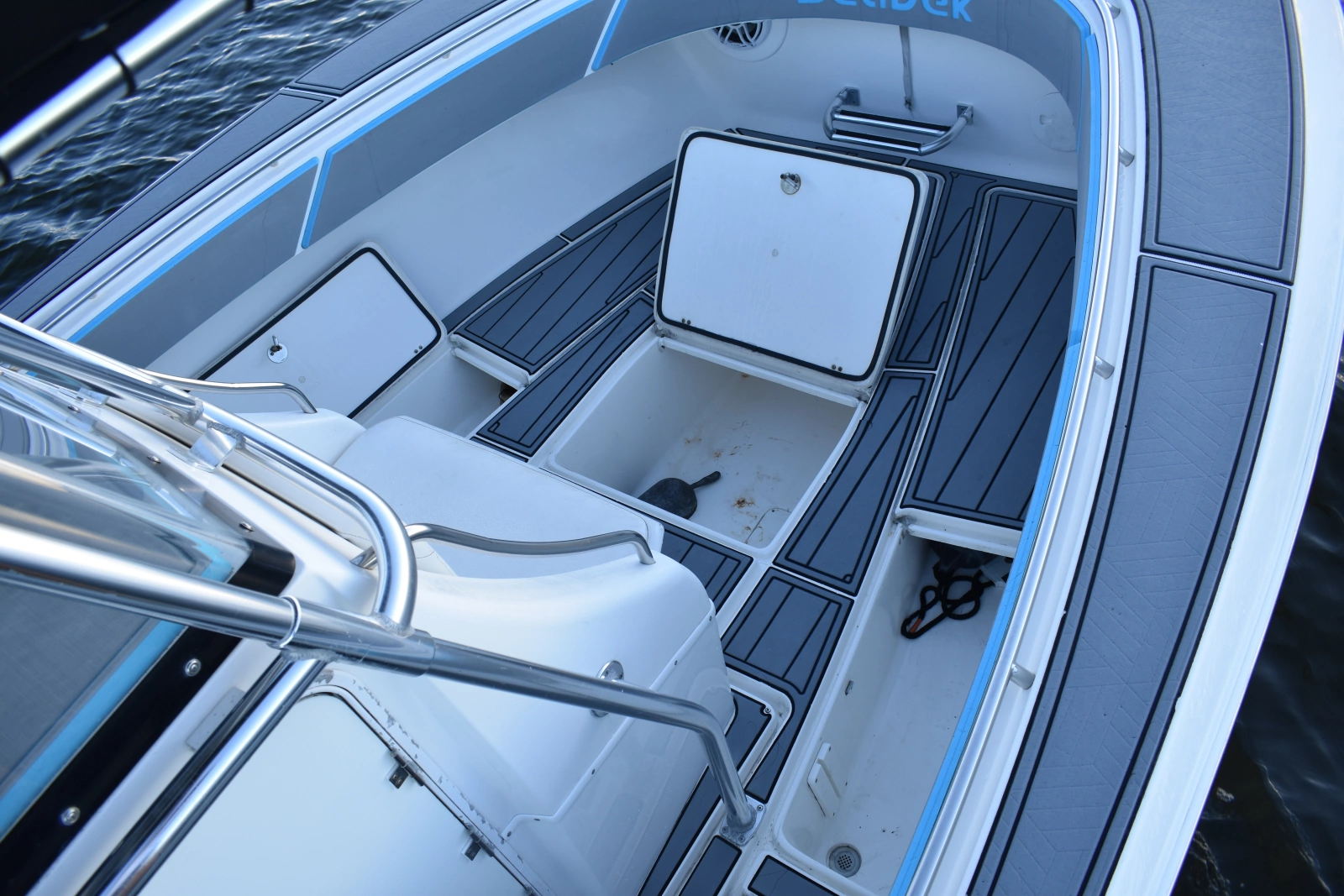 2008 Fountain 32 CC
