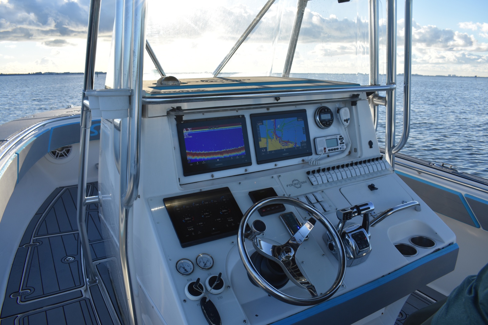 2008 Fountain 32 CC