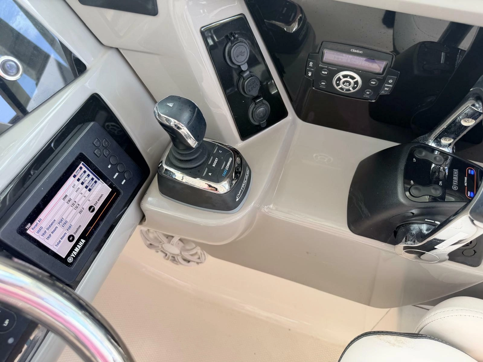 2019 Robalo 