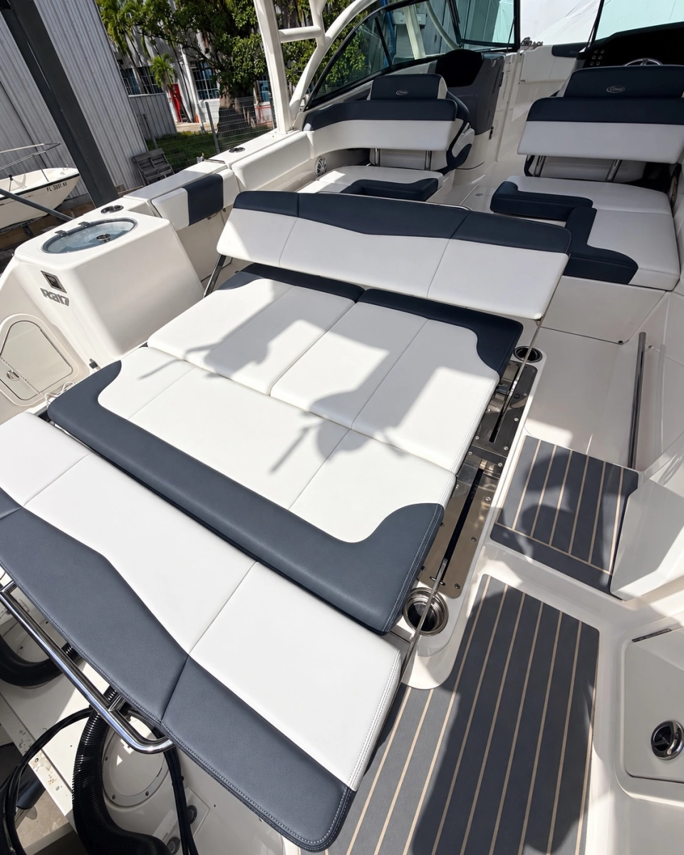 2019 Robalo 