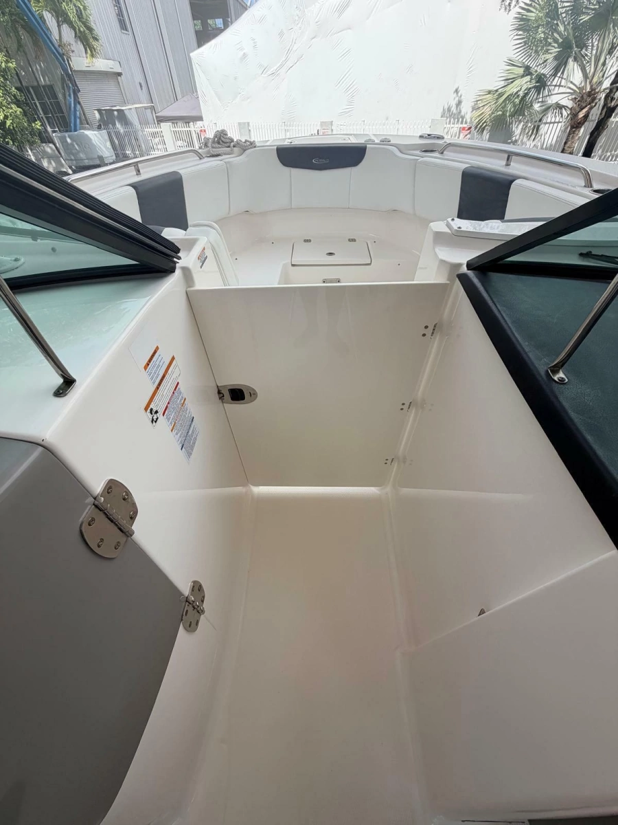 2019 Robalo 