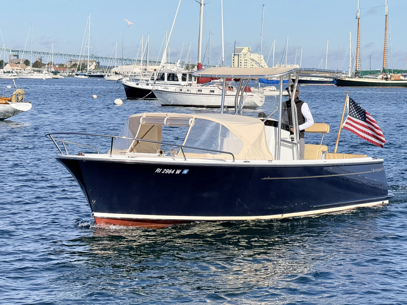 2010 Vanquish 24 Runabout