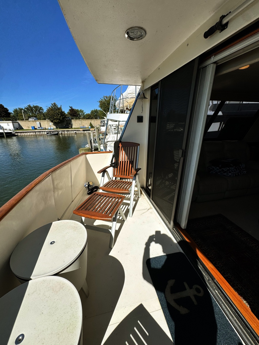 1990 Viking 55 MOTOR YACHT WIDE BODY