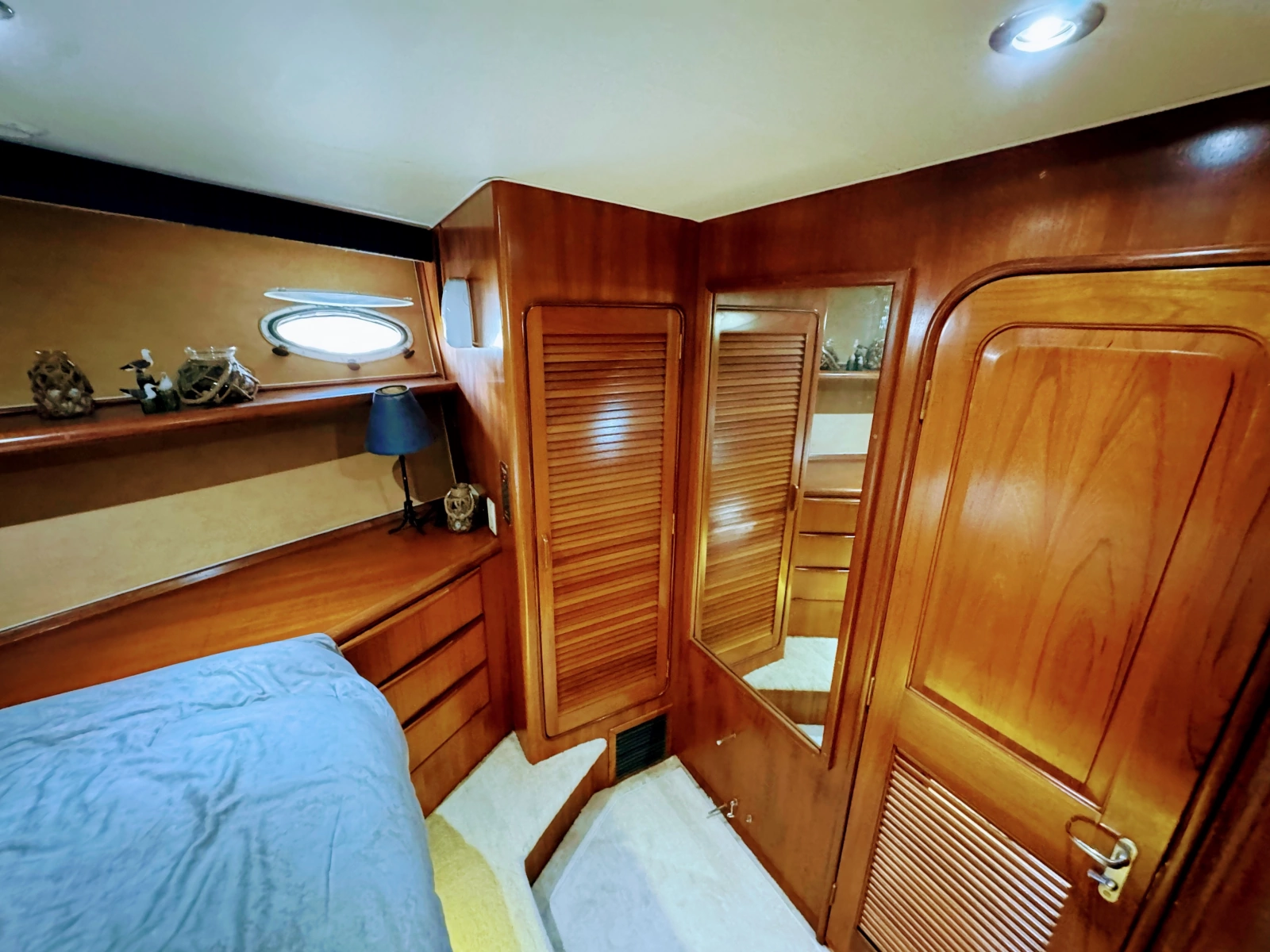 1990 Viking 55 MOTOR YACHT WIDE BODY